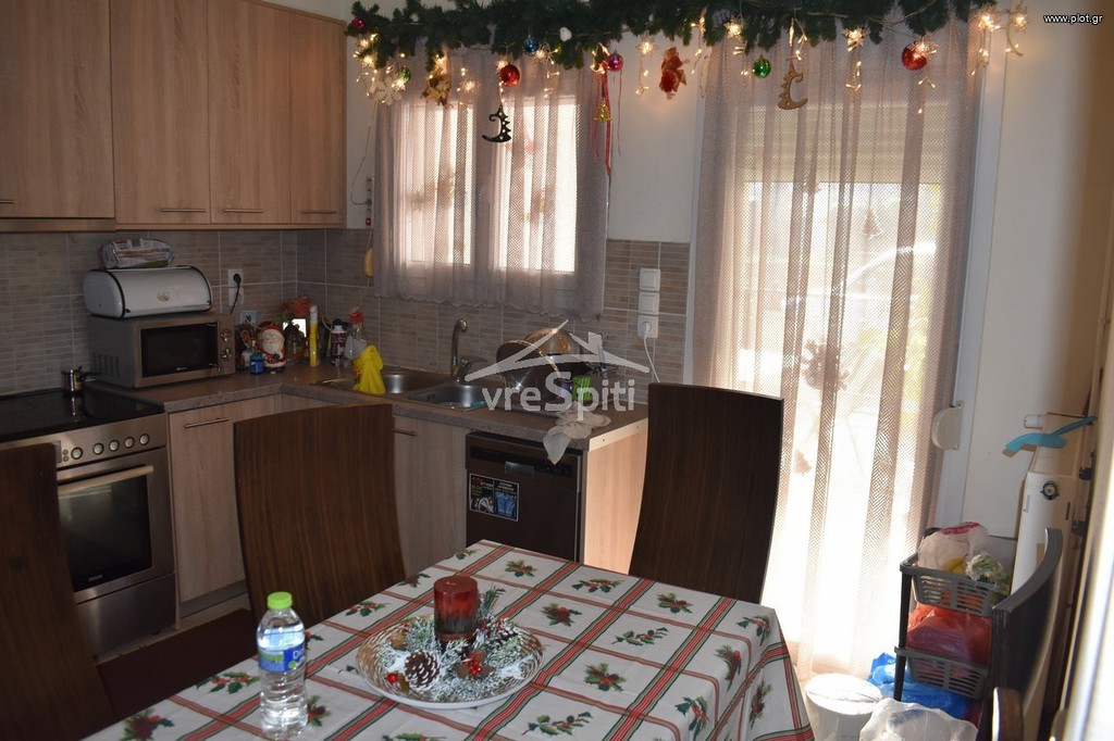 Επιχειρηματικό κτίριο 240 τ.μ. πρός πώληση, Ν. Ιωαννίνων, Πέραμα
