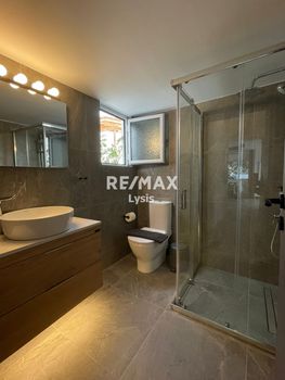 Building 245 sqm for sale
