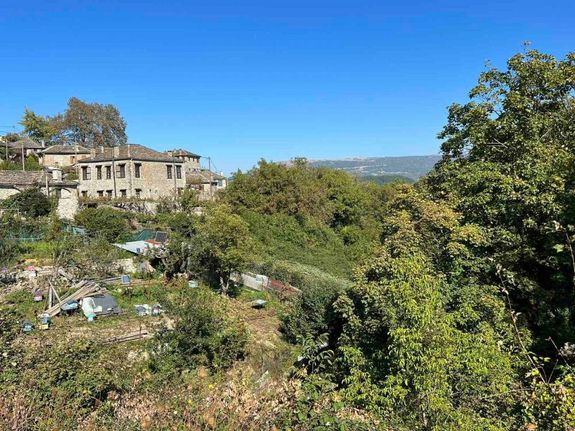 Land plot 1.300 sqm for sale, Ioannina Prefecture, Kentriko Zagori