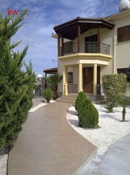 Μονοκατοικία 250τ.μ. για πώληση-Μοσφιλωτή