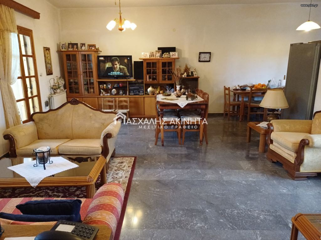 Κτίριο 232 τ.μ. προς πώληση, Σίσι