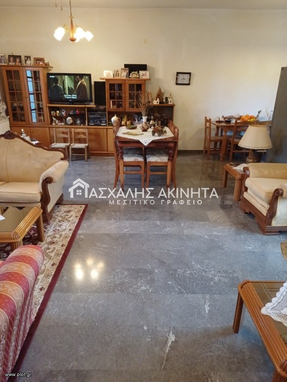 Κτίριο 232 τ.μ. προς πώληση, Σίσι