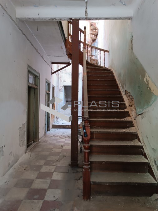 Επιχειρηματικό κτίριο 215 τ.μ. πρός πώληση, Πειραιάς, Λιμάνι