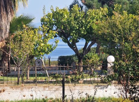 Μονοκατοικία 85τ.μ. για ενοικίαση-Μουδανιά » Νέα ποτίδαια