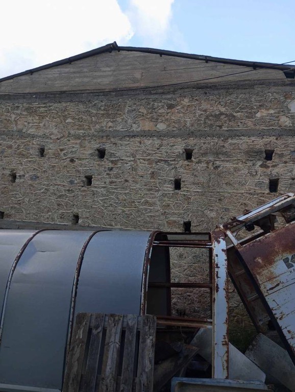 Επαγγελματικό 300 τ.μ. πρός πώληση, Ν. Ηρακλείου, Ζαρός