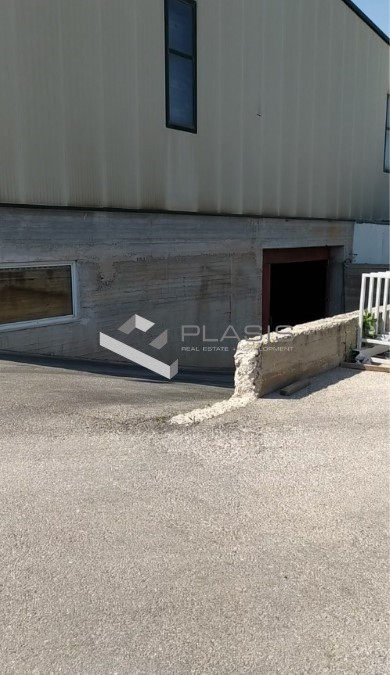 Επιχειρηματικό κτίριο 2.750 τ.μ. πρός πώληση, Αθήνα - Ανατολικά Προάστια, Κορωπί