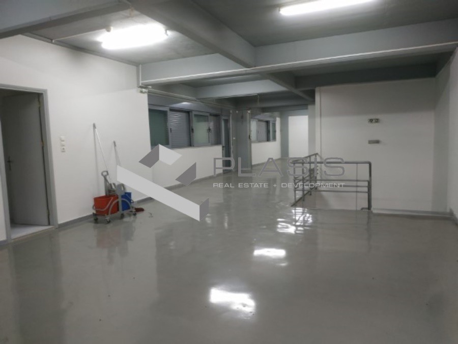 Επιχειρηματικό κτίριο 900 τ.μ. πρός πώληση, Αθήνα - Δυτικά Προάστια, Αχαρνές