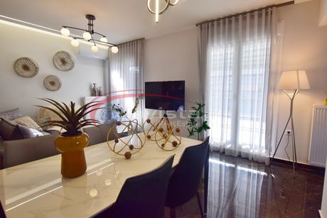 Διαμέρισμα 110τ.μ. για πώληση-Νέα παραλία