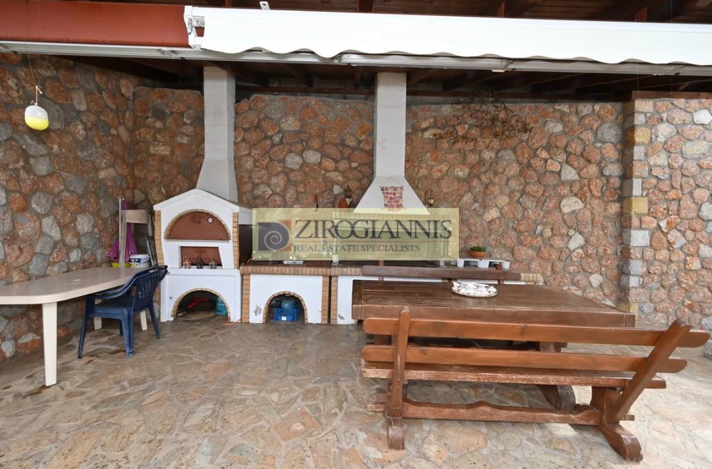 Βίλλα 190 τ.μ. πρός πώληση, Κορινθία, Σολύγεια