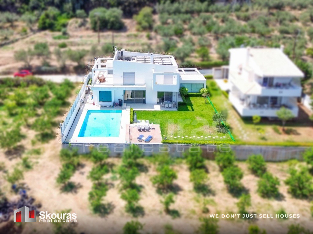 Μονοκατοικία 384 τ.μ. προς πώληση, Κορινθία, Ξυλόκαστρο