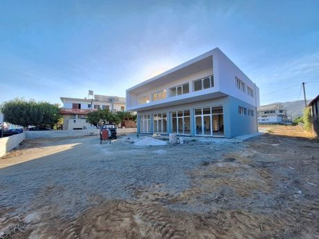 Business bulding 660sqm for rent-Therisos » Oasi