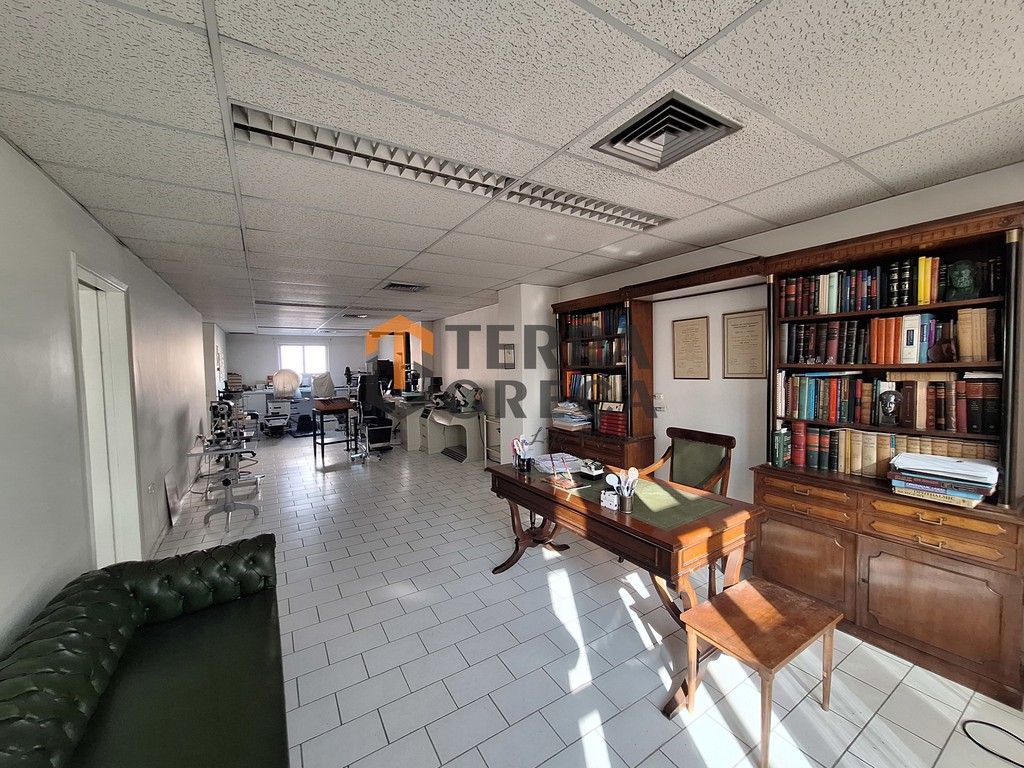 Γραφείο 118 τ.μ. πρός ενοικίαση, Αθήνα - Νότια Προάστια, Καλλιθέα