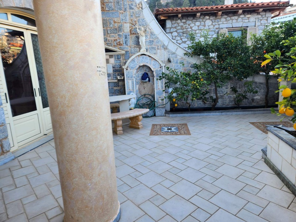 Μονοκατοικία 320 τ.μ. πρός πώληση, Βοιωτία, Δίστομο
