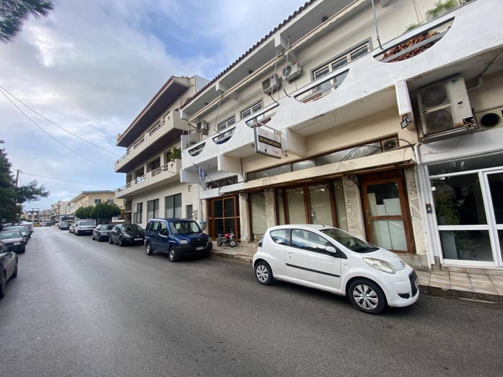 Κατάστημα 150 τ.μ. πρός πώληση, Κορινθία, Σικυώνα