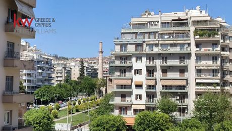 Διαμέρισμα 80τ.μ. για πώληση-Καμάρα
