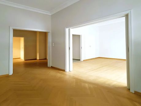 Office 60sqm for rent-Kolonaki - Likavitos » Rigilis