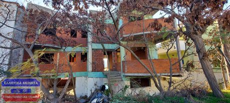 Συγκρότημα διαμερισμάτων 560 τ.μ. για πώληση