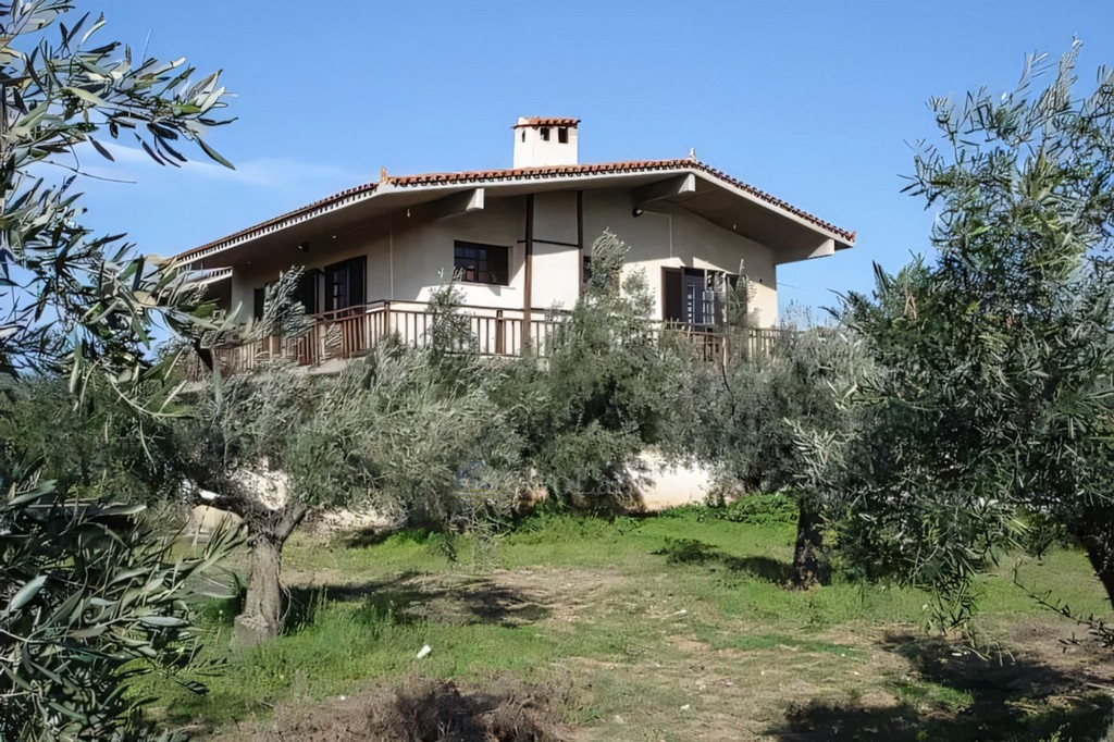 Βίλλα 400 τ.μ. πρός πώληση, Κορινθία, Λουτράκι-Περαχώρα