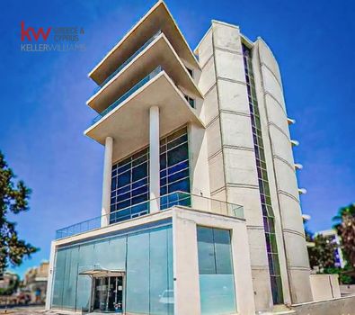 Office 100sqm for rent-Larnaca (Center)