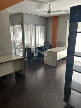 Office 67sqm for sale-Freattida