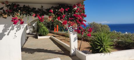 Building 670sqm for sale-Keratea