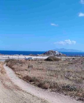 Οικόπεδο 7.800τ.μ. για πώληση-Σαντορίνη » Θήρα