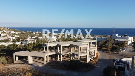 Building 400 sqm for sale