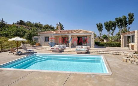 Villa 120 sqm for sale