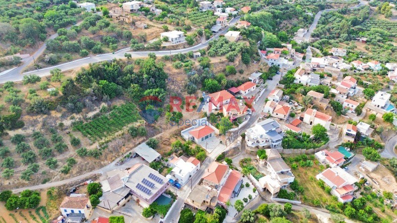 Οικόπεδο 1.340 τ.μ. προς πώληση, Πολεμάρχι