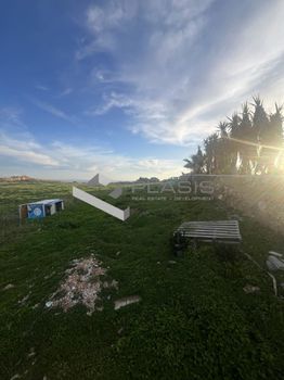 Οικόπεδο 4.000τ.μ. για πώληση-Σύρος
