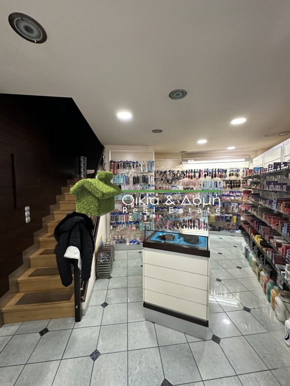 Κατάστημα 294 τ.μ. προς ενοικίαση, Κέντρο Πετρούπολης