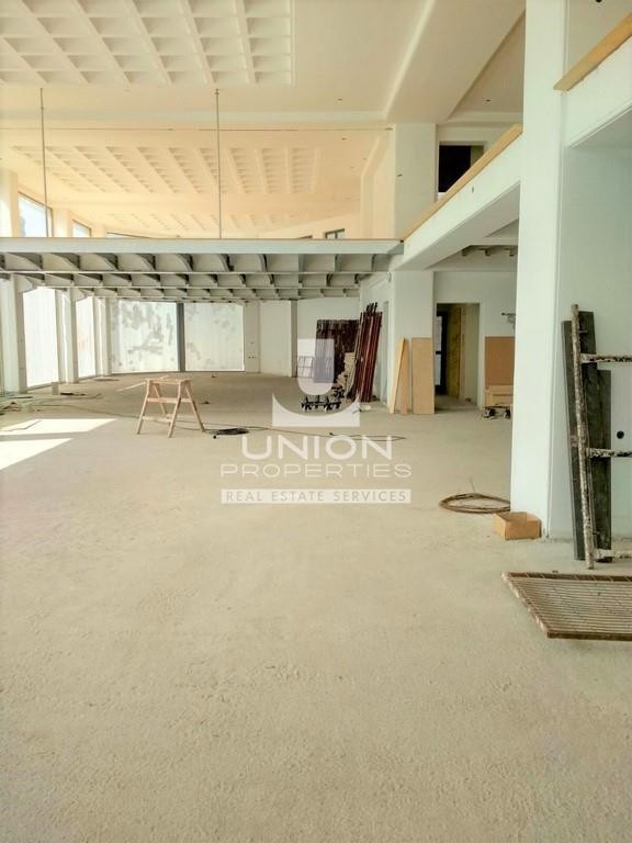 Επιχειρηματικό κτίριο 2.740 τ.μ. πρός ενοικίαση, Αθήνα - Βόρεια Προάστια, Πεύκη