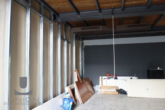 Store 125 sqm for rent, Athens - North, Marousi
