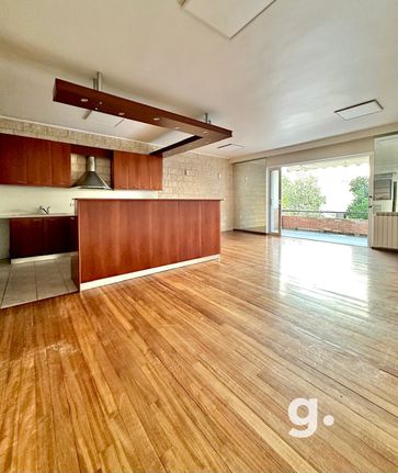 Apartment 100 sqm for rent, Athens - South, Nea Smyrni