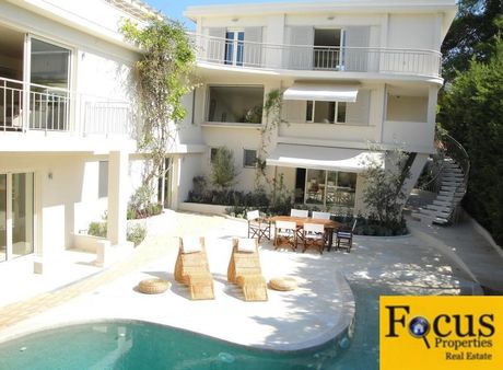 Villa 400sqm for rent-Voula