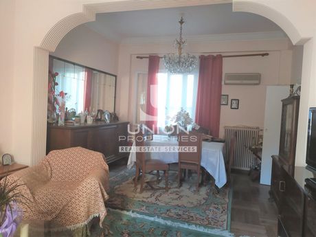 Apartment complex 250sqm for sale-Attiki » Platia Attikis