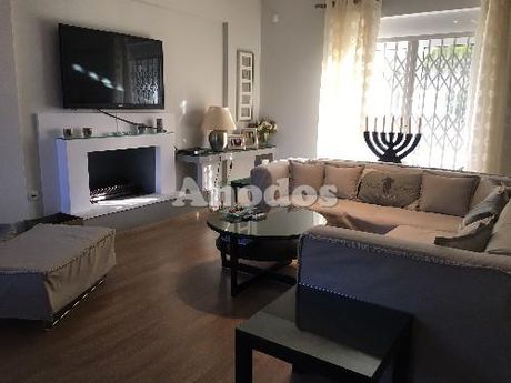 Maisonette 241sqm for sale-Penteli » Center