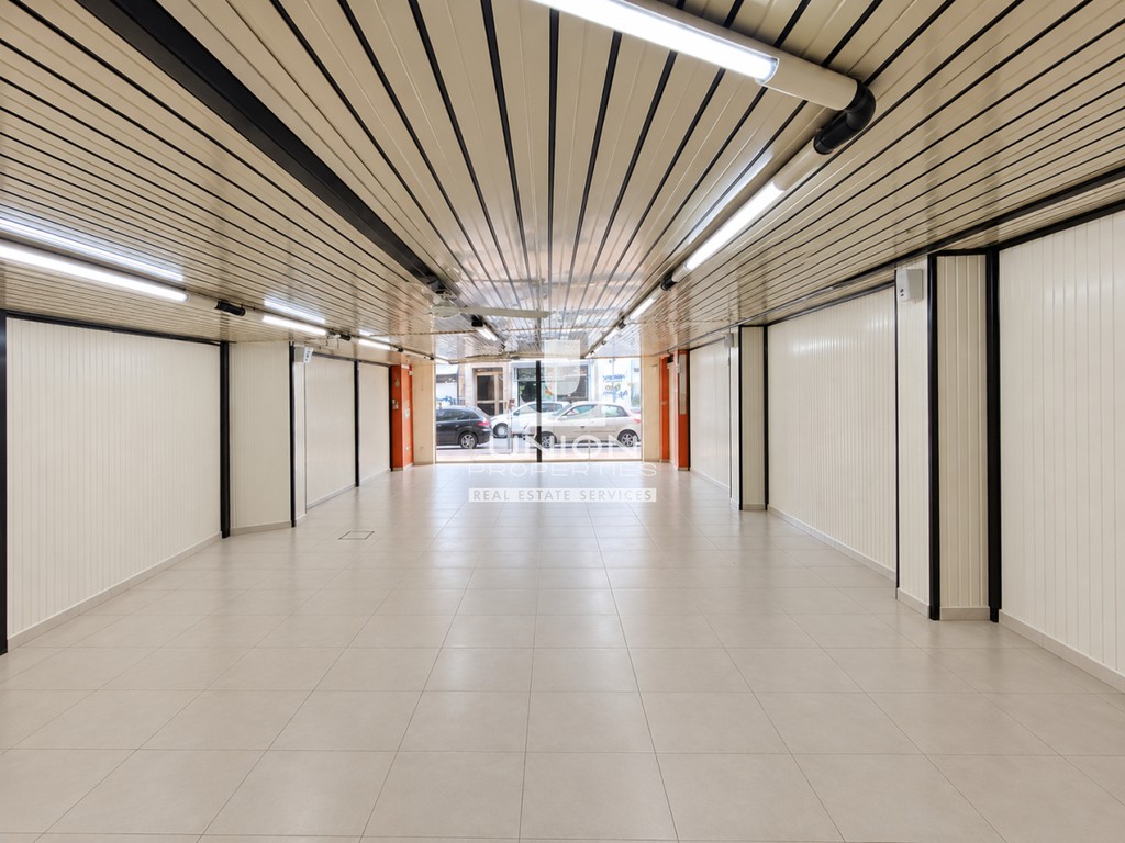 Κατάστημα 220 τ.μ. προς ενοικίαση, Αθήνα - Νότια Προάστια, Δάφνη