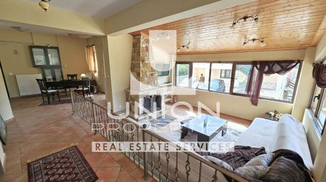 Hotel 495sqm for sale-Kalavrita » Center