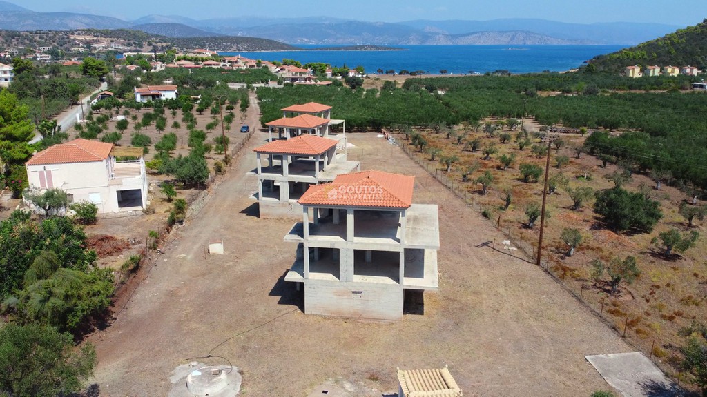 Συγκρότημα διαμερισμάτων 600 τ.μ. προς πώληση, Κουβέρτα