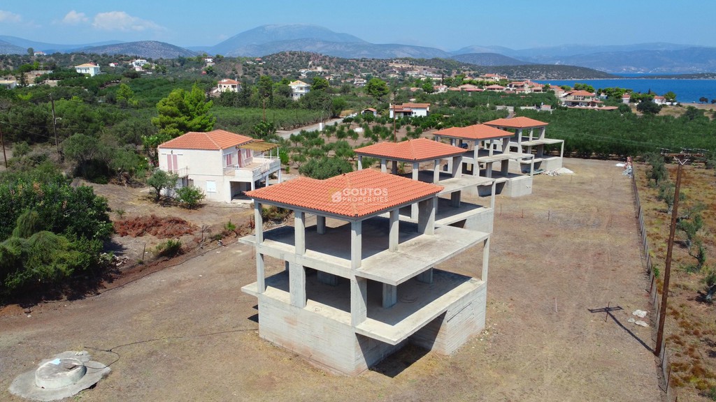 Συγκρότημα διαμερισμάτων 600 τ.μ. προς πώληση, Κουβέρτα