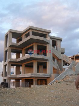 Κτίριο 285τ.μ. για πώληση-Μακρύς γιαλός