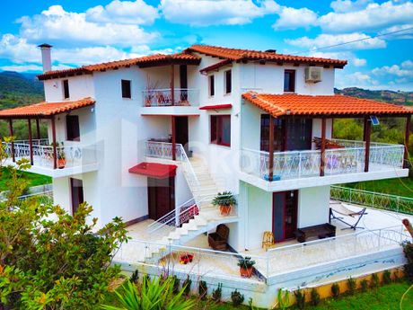 Detached home 580 sqm for sale