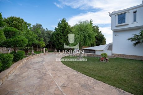 Business bulding 600sqm for sale-Koropi » Agia Marina