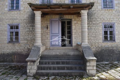 Store 125sqm for sale-Kentriko Zagori