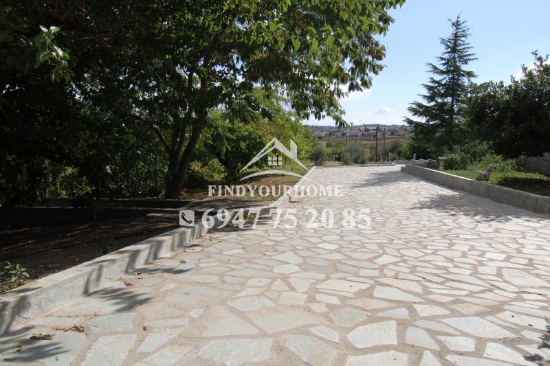 Συγκρότημα διαμερισμάτων 750 τ.μ. πρός πώληση, Βοιωτία, Θήβα