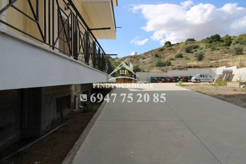 Συγκρότημα διαμερισμάτων 750 τ.μ. πρός πώληση, Βοιωτία, Θήβα