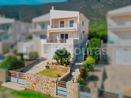 Μεζονέτα 200τ.μ. για πώληση-Βόρεια κυνουρία