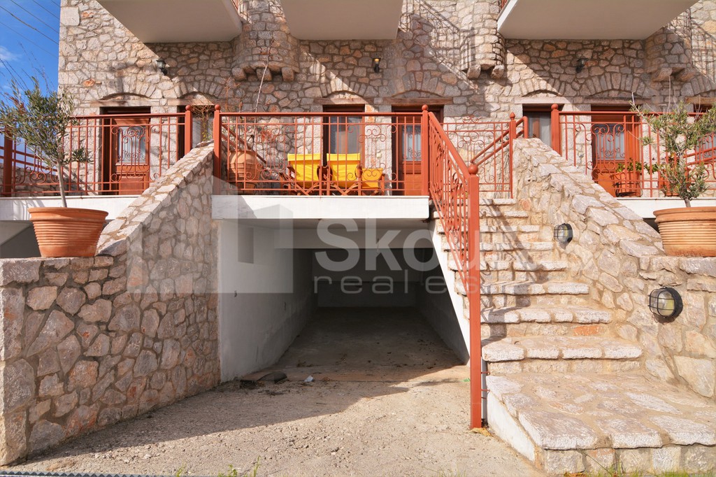 Συγκρότημα διαμερισμάτων 575 τ.μ. προς πώληση, Παράλιο Άστρος