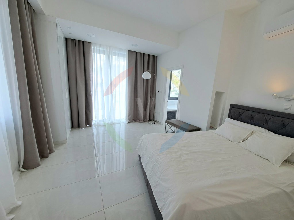 Villa 737 sqm for sale, Limassol